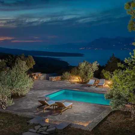 Rustic Mario With A Pool Villa