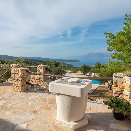 Villa Rustic Mario With A Pool