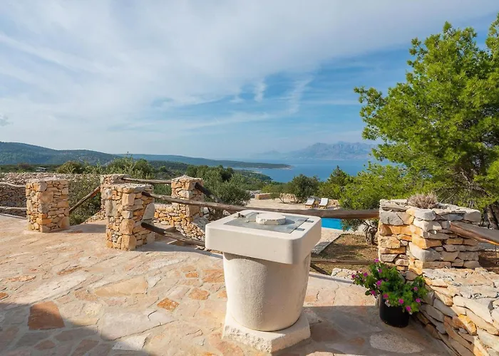 Villa Rustic Mario With A Pool