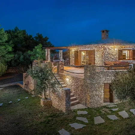 Villa Rustic Mario With A Pool *