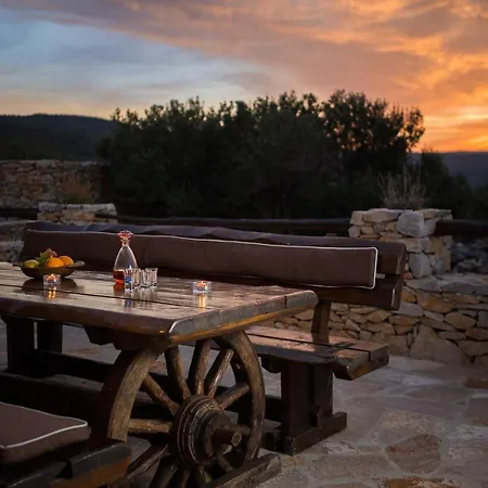 Rustic Mario With A Pool * Povlja (Brac)
