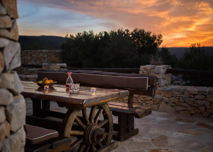 Rustic Mario With A Pool * Povlja (Brac)